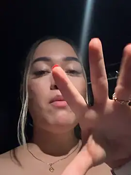 Danielavegax 即時 XXX 聊天