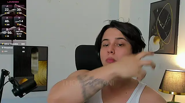 Thom_Ohtani Chat XXX in diretta