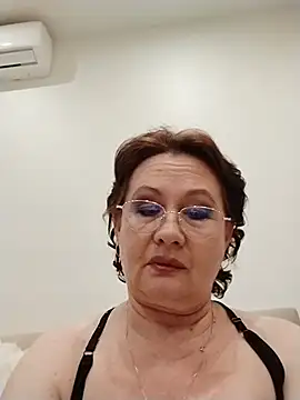 SalientClean Adlı Modelin Canlı XXX Sohbeti
