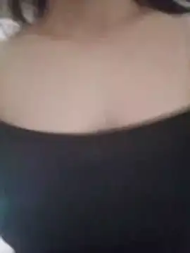 Asami_6868 Adlı Modelin Canlı XXX Sohbeti