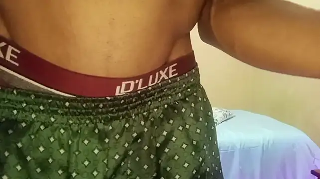 Setor_black Adlı Modelin Canlı XXX Sohbeti