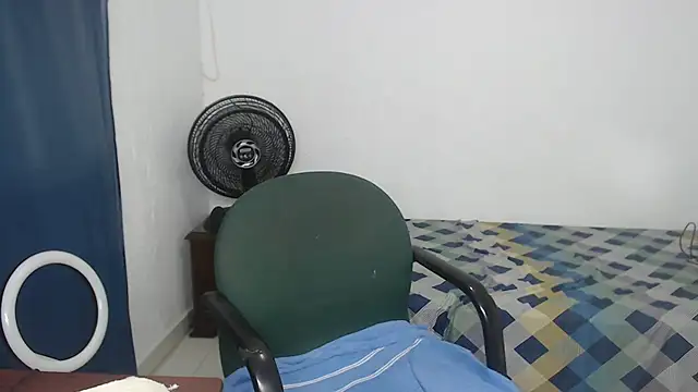 XXX chat uživo modela latinalili9
