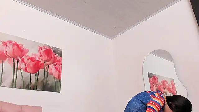 pinky_f00x's Live XXX Chat