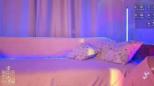 JeaneneWoltz's Live XXX Chat