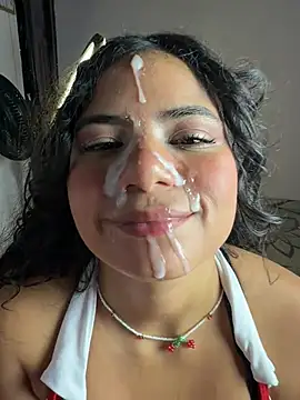 Show modela Simone_Miller na web-kameri