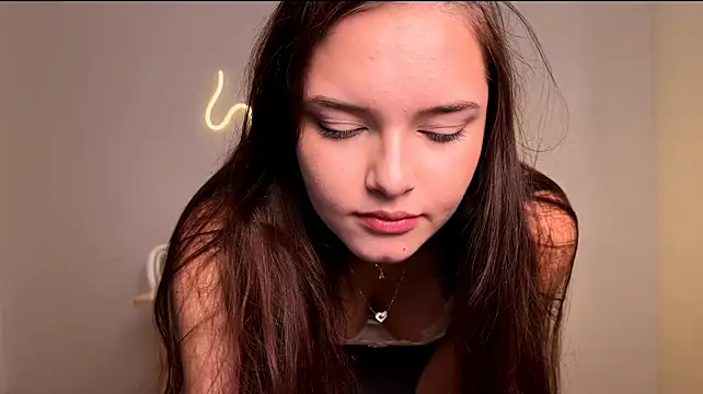 ScattyNoon's Live Chat Room