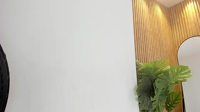 KaliBloom's Live XXX Chat