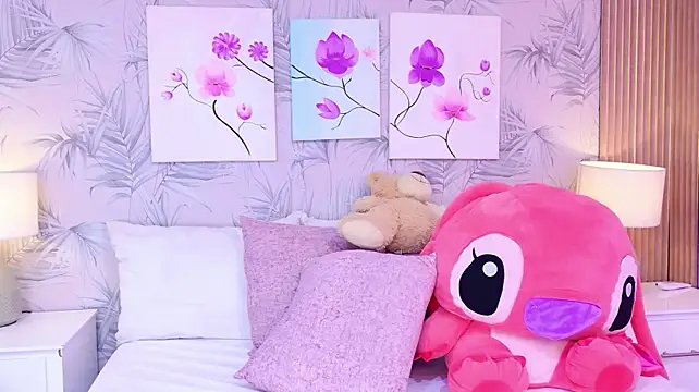 XXX chat uživo modela KikiiLove