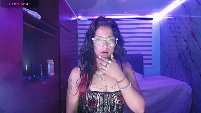 Chat +18 de SamathaMay ao vivo