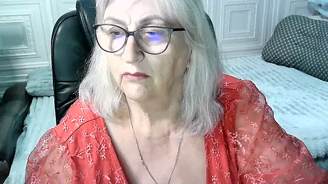 Онлайн чат XXX LolkaAlyss