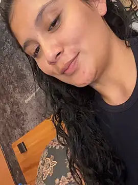 צ'אט XXX בשידור חי של kinky_mila@xh