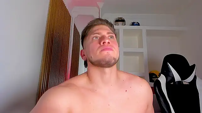 SebastianMaximoff_: онлайн-секс-чат