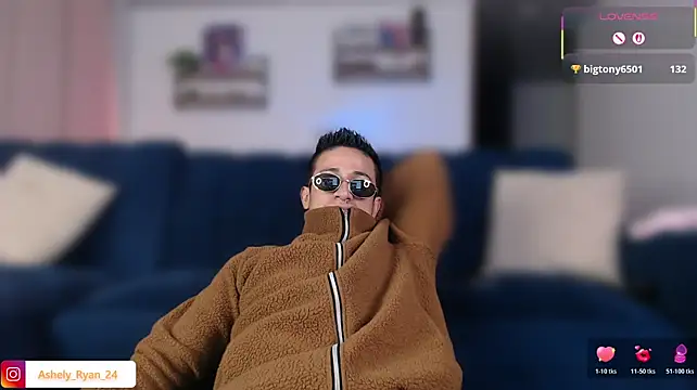 Онлайн чат XXX ashely_ryan24
