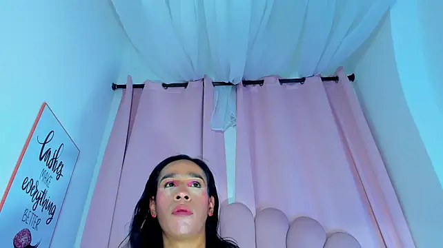 NicoleMadrird's Live XXX Chat