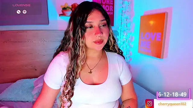 Cherryyquen's Live XXX Chat