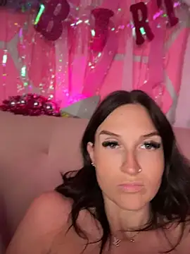 Kate-Paul Adlı Modelin Canlı XXX Sohbeti