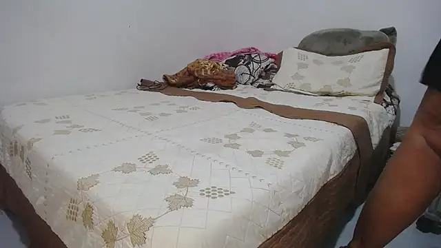 IIv0ryN0IIReX-XX's Live XXX Chat