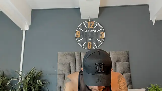 Chat +18 de Robin_Rief ao vivo