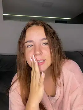 AMORINHA_S2_ XXX чат на живо