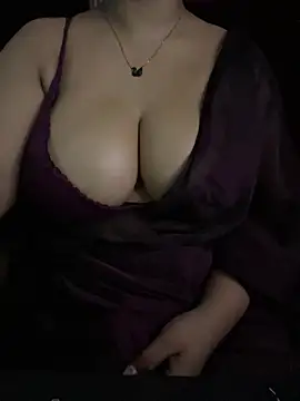 DarlingRuby élő XXX-chatje