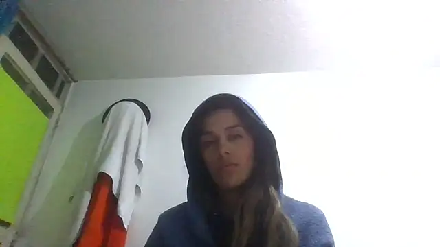 XXX chat uživo modela Juanabrunette7