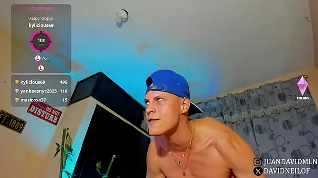Онлайн чат XXX DavidNeill