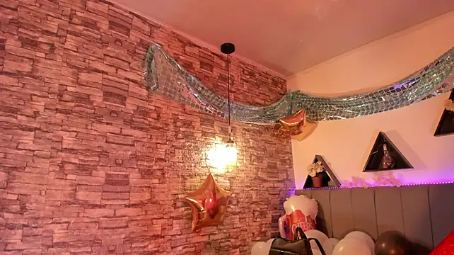 دردشة RedMeloddy الجنسية المباشرة