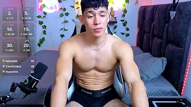 Chat XXX en directo de Luke_Muscle