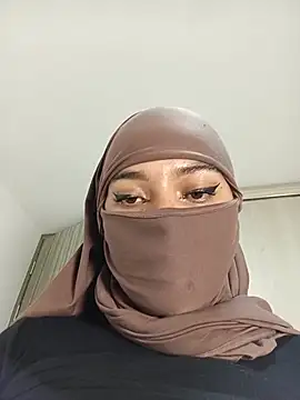 Samira_1 Adlı Modelin Canlı XXX Sohbeti
