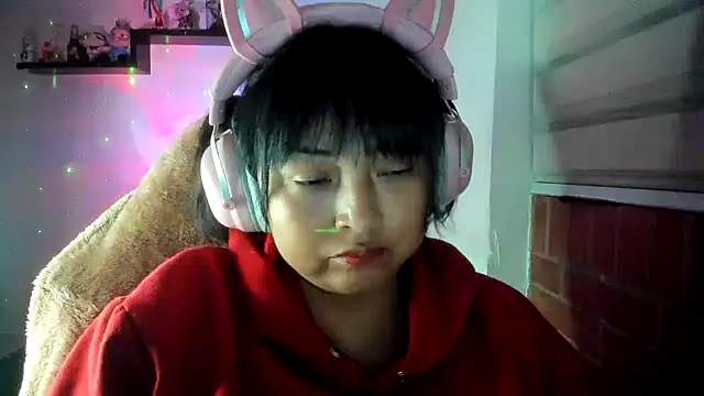 Živý XXX chat Shaddycute_