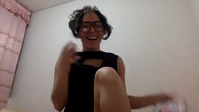 دردشة LatinDoll8 الجنسية المباشرة