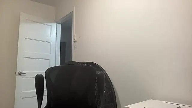 Chat +18 de ThickDickMontreal ao vivo