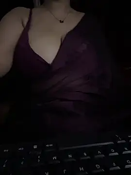 Chat +18 de DarlingRuby ao vivo
