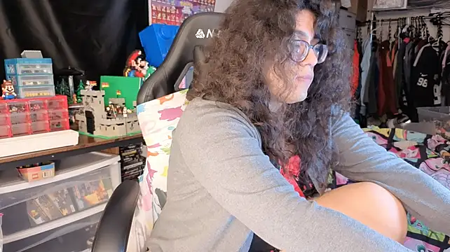 ShinyCherub live XXX chat