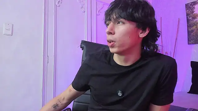 แชท XXX สดของ Tyler_durten
