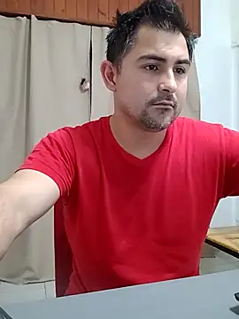 Czat XXX na żywo – Bradd_32