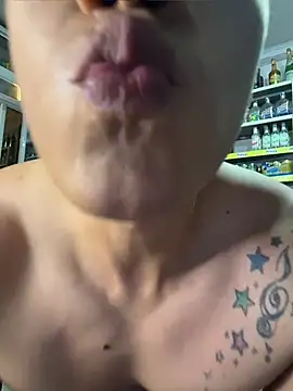 Chat +18 de OliverWest04 ao vivo