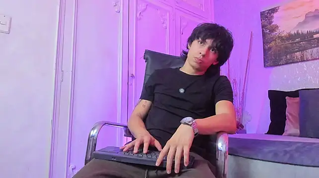 Tyler_durten Chat XXX in diretta