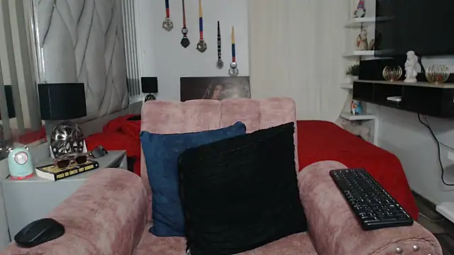 nati_muscle Adlı Modelin Canlı XXX Sohbeti