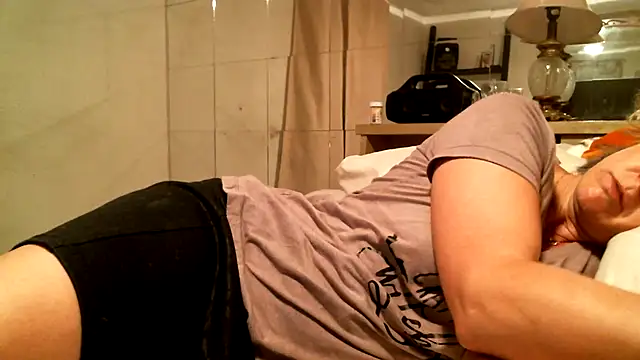 SexyB214 Adlı Modelin Canlı XXX Sohbeti