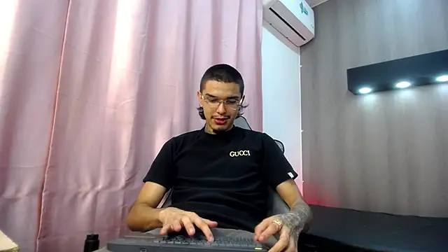 Онлайн чат XXX Tayson_Hot