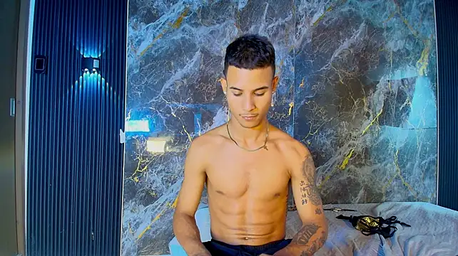 XXX chat uživo modela self_destruct