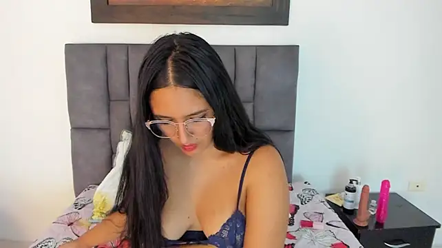viioleta_stone's Live XXX Chat