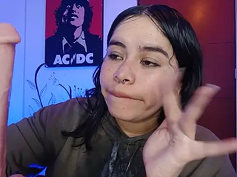 Magic_Alicee_ Adlı Modelin Canlı XXX Sohbeti