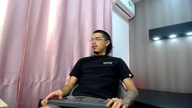 Tayson_Hot Obrolan Langsung XXX