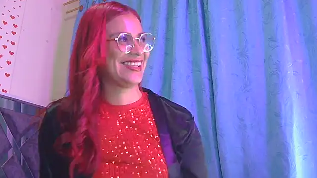 tinny_emiily's Live XXX Chat