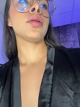 HappyKittyXXX Chat XXX in diretta