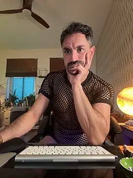 tomz0819 Chat XXX in diretta