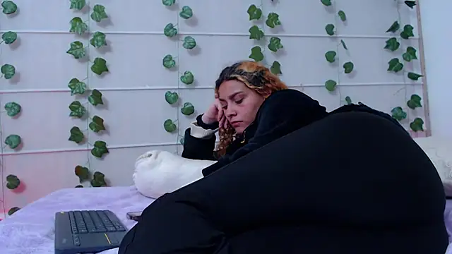 Chat XXX ao vivo de Sarabubbie