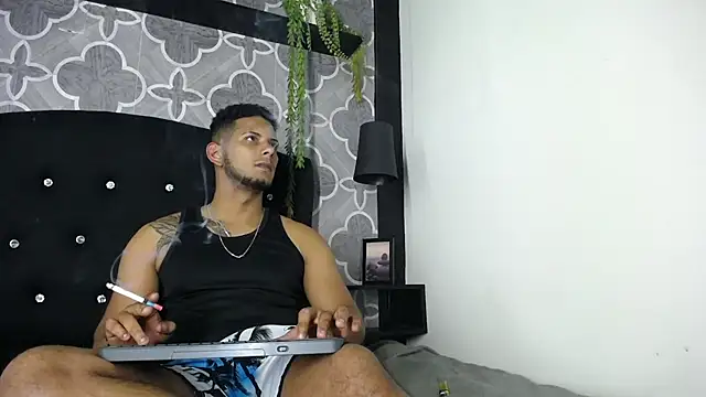 Chris_Dick23 在線直播表演
